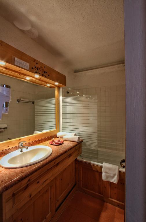 Hotel Le Pelvoux Saint-Martin-de-Belleville Eksteriør billede